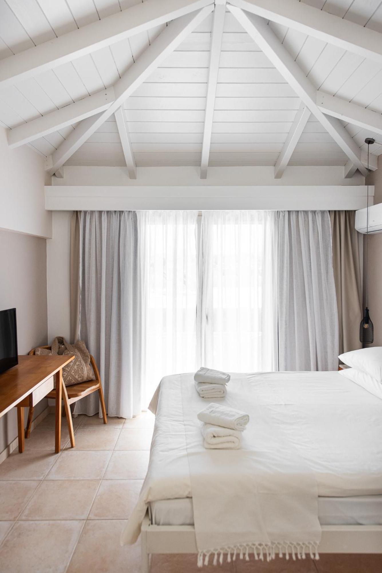 Marakas Aparthotel Stalós